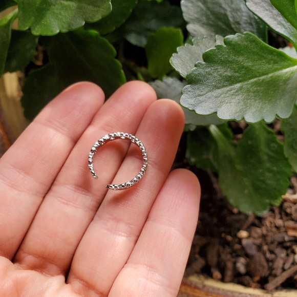 NWOT Silver Flower Toe Ring - Picture 4 of 9